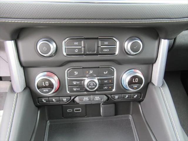 2024 GMC Yukon XL 4WD SLT