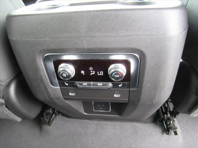 2024 GMC Yukon XL 4WD SLT