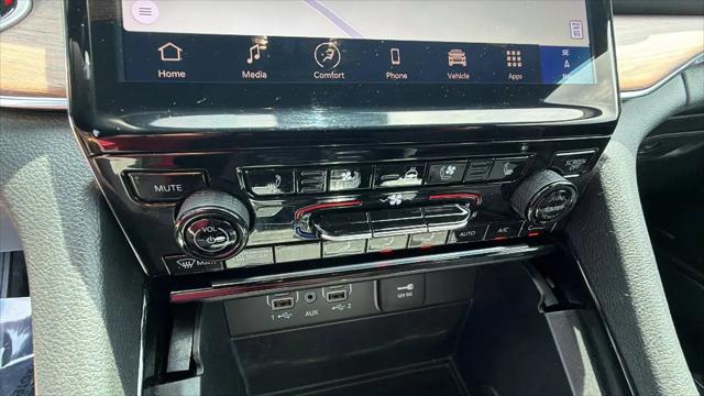 2025 Jeep Grand Cherokee L Summit 4x4
