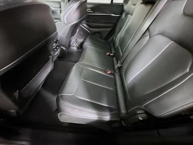 2023 Jeep Grand Cherokee Overland 4x4