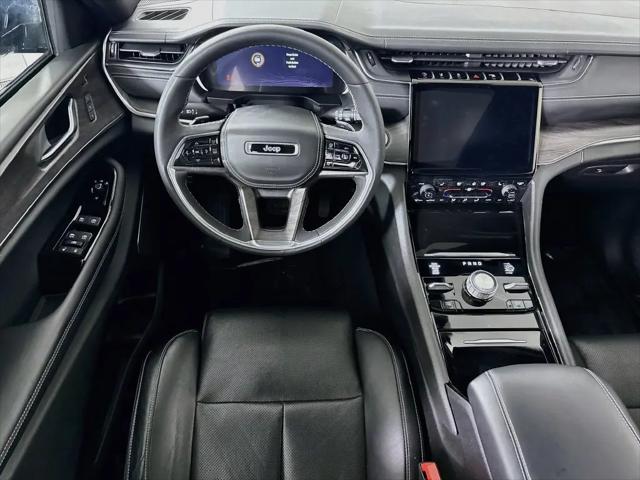 2023 Jeep Grand Cherokee Overland 4x4