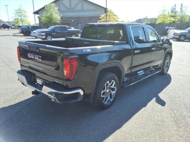 2022 GMC Sierra 1500 4WD Crew Cab Short Box SLT
