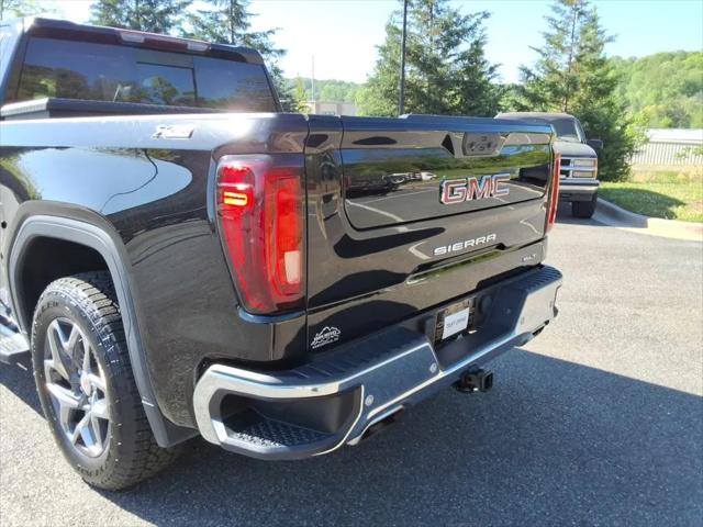 2022 GMC Sierra 1500 4WD Crew Cab Short Box SLT