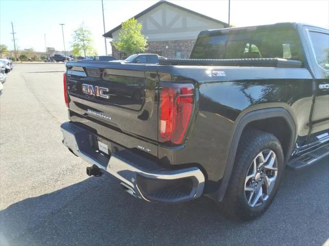 2022 GMC Sierra 1500 4WD Crew Cab Short Box SLT