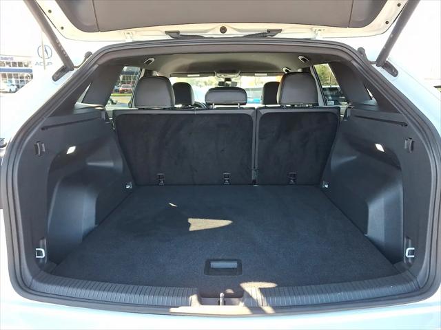2025 Volkswagen Atlas Cross Sport 2.0T SE w/Technology