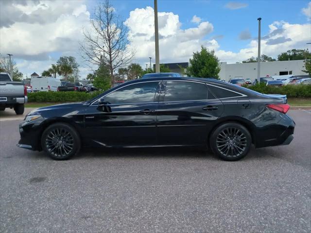 2019 Toyota Avalon Hybrid XSE