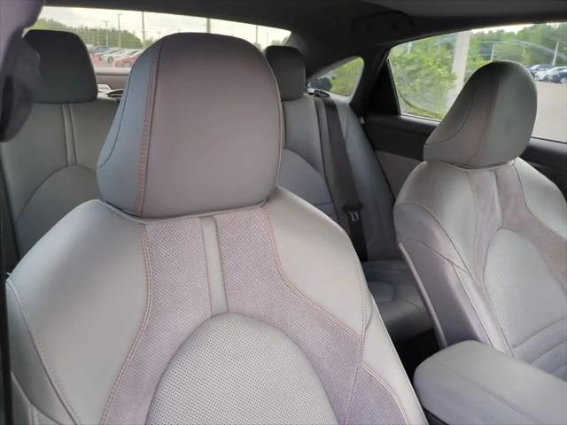 2019 Toyota Avalon Hybrid XSE