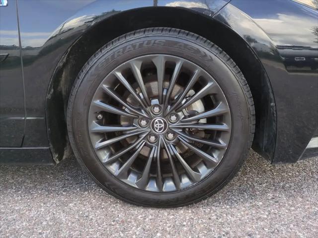 2019 Toyota Avalon Hybrid XSE