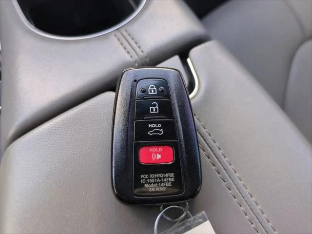 2019 Toyota Avalon Hybrid XSE