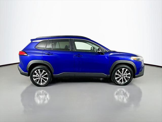 2025 Toyota Corolla Cross XLE