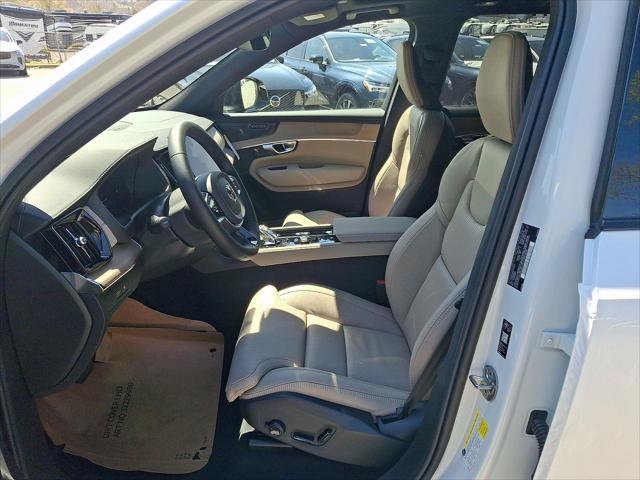 2026 Volvo XC90 Plug-In Hybrid Ultra Dark Theme, T8 AWD, Electric/Gasoline, 6 Seats