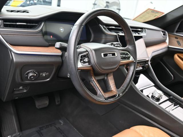 2022 Jeep Grand Cherokee Summit 4x2