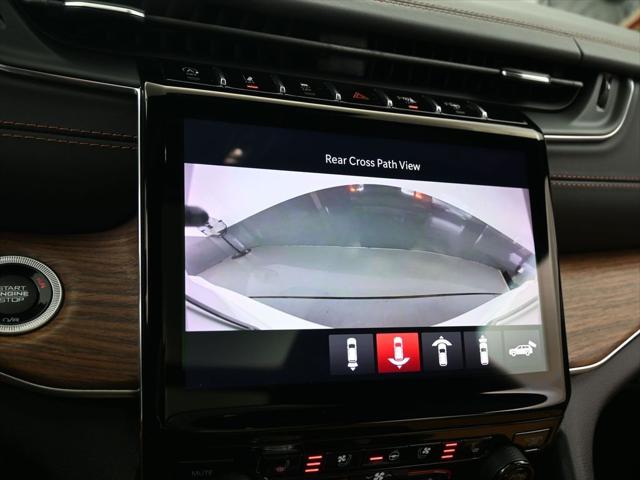 2022 Jeep Grand Cherokee Summit 4x2