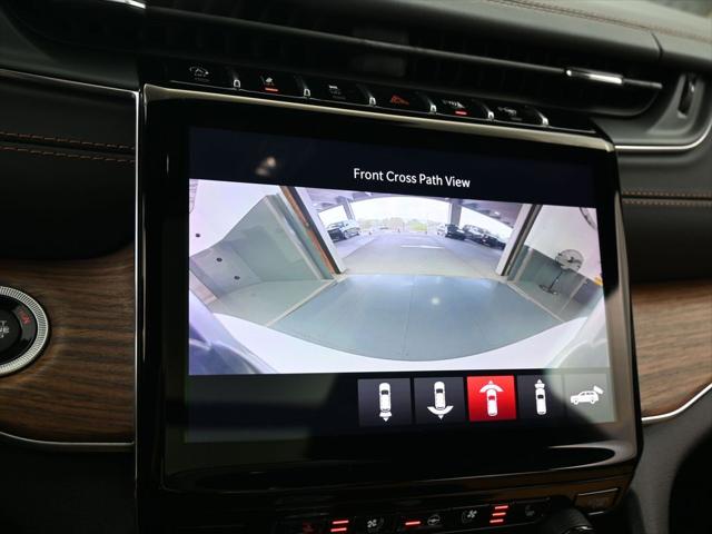 2022 Jeep Grand Cherokee Summit 4x2