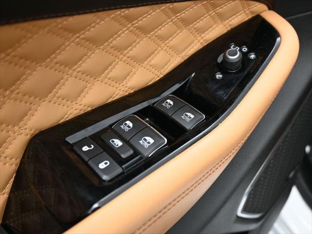 2022 Jeep Grand Cherokee Summit 4x2