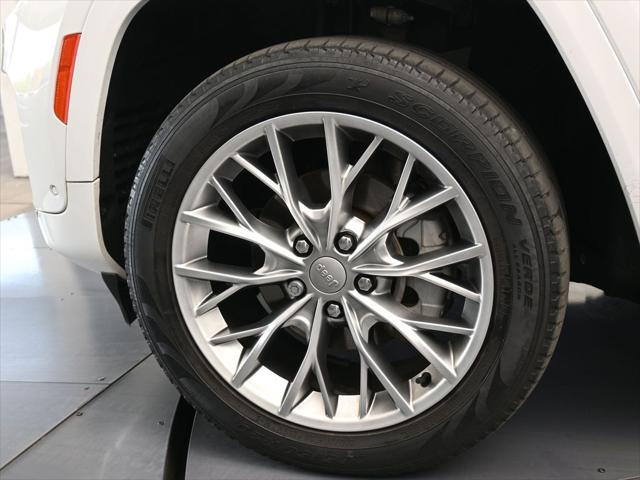 2022 Jeep Grand Cherokee Summit 4x2