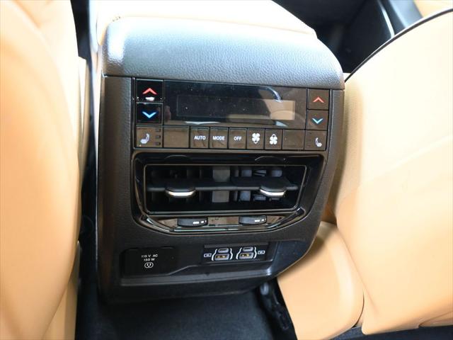 2022 Jeep Grand Cherokee Summit 4x2