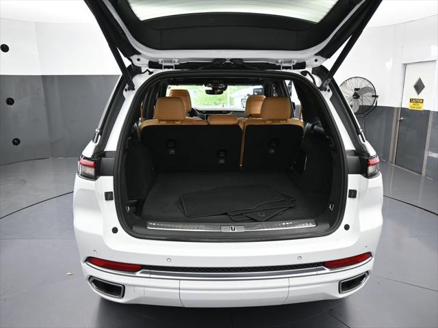 2022 Jeep Grand Cherokee Summit 4x2