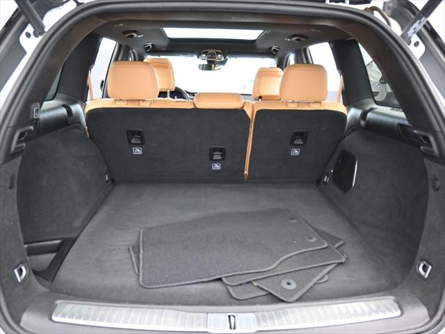 2022 Jeep Grand Cherokee Summit 4x2