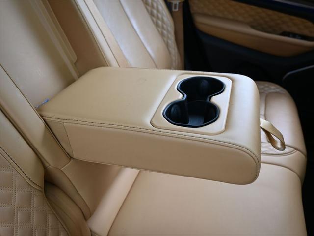2022 Jeep Grand Cherokee Summit 4x2