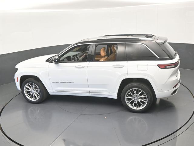 2022 Jeep Grand Cherokee Summit 4x2
