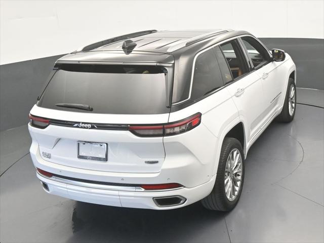2022 Jeep Grand Cherokee Summit 4x2