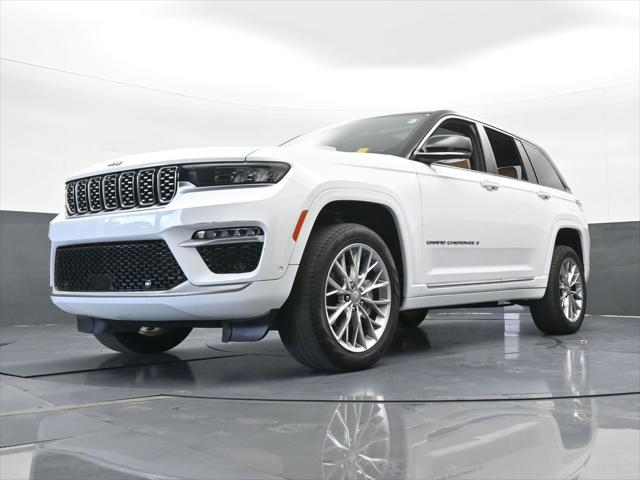 2022 Jeep Grand Cherokee Summit 4x2