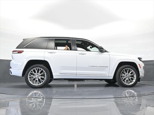 2022 Jeep Grand Cherokee Summit 4x2