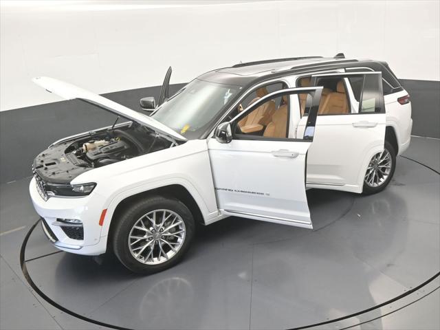 2022 Jeep Grand Cherokee Summit 4x2