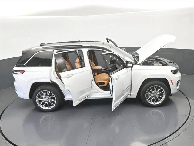 2022 Jeep Grand Cherokee Summit 4x2