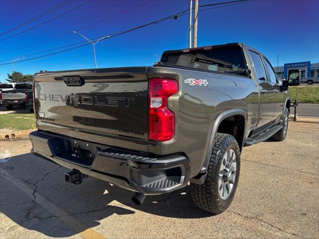 2023 Chevrolet Silverado 2500HD 4WD Crew Cab Standard Bed Custom