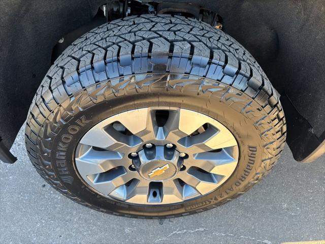 2023 Chevrolet Silverado 2500HD 4WD Crew Cab Standard Bed Custom