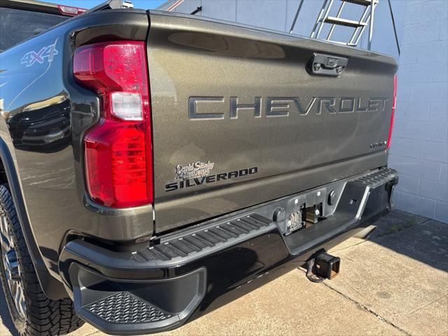 2023 Chevrolet Silverado 2500HD 4WD Crew Cab Standard Bed Custom