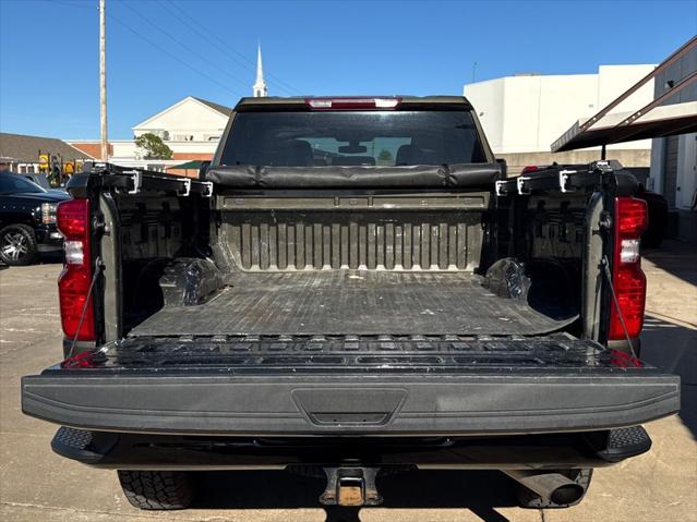 2023 Chevrolet Silverado 2500HD 4WD Crew Cab Standard Bed Custom