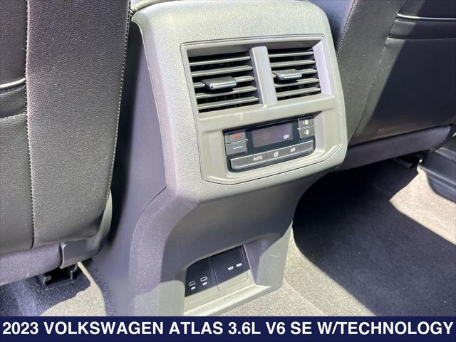 2023 Volkswagen Atlas 3.6L V6 SE w/Technology