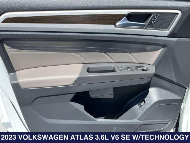 2023 Volkswagen Atlas 3.6L V6 SE w/Technology