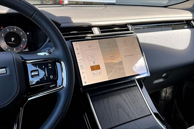 2026 Land Rover Range Rover Velar P250 Dynamic SE