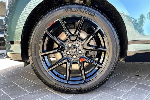 2026 Land Rover Range Rover Velar P250 Dynamic SE