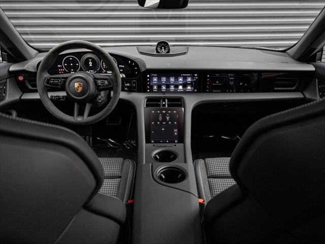 2026 Porsche Taycan 4S