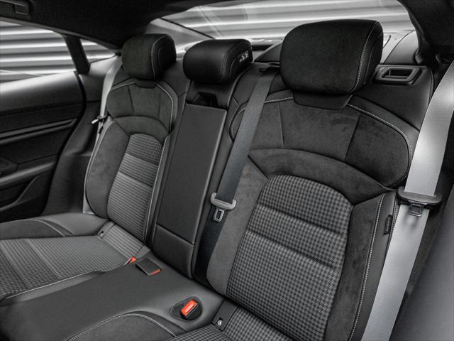 2026 Porsche Taycan 4S