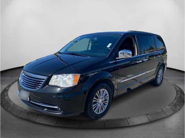 2014 Chrysler Town & Country Touring-L for sale in Folsom, CA