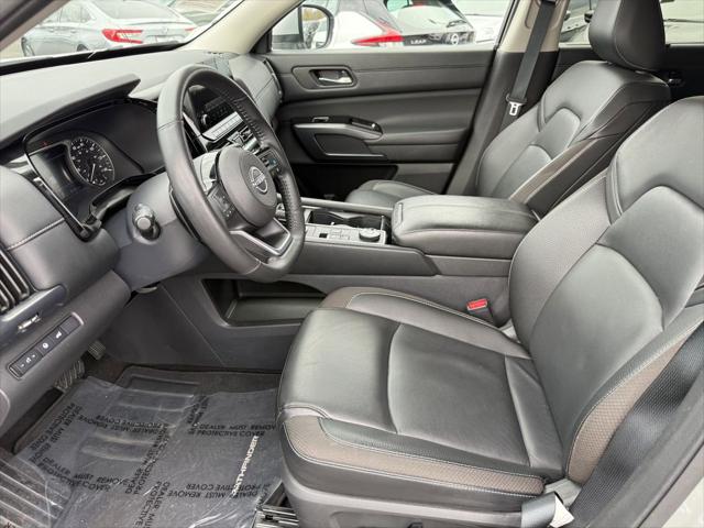 Used 2025 Nissan Pathfinder SL 4WD For Sale in Bellingham, WA