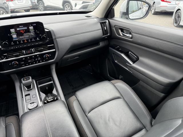 Used 2025 Nissan Pathfinder SL 4WD For Sale in Bellingham, WA