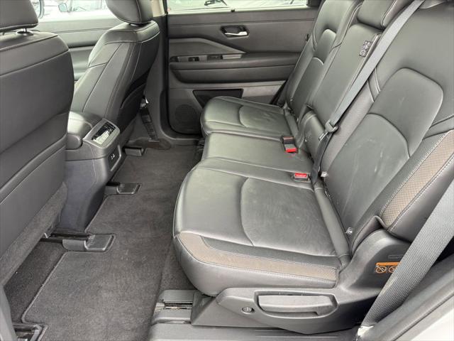 Used 2025 Nissan Pathfinder SL 4WD For Sale in Bellingham, WA
