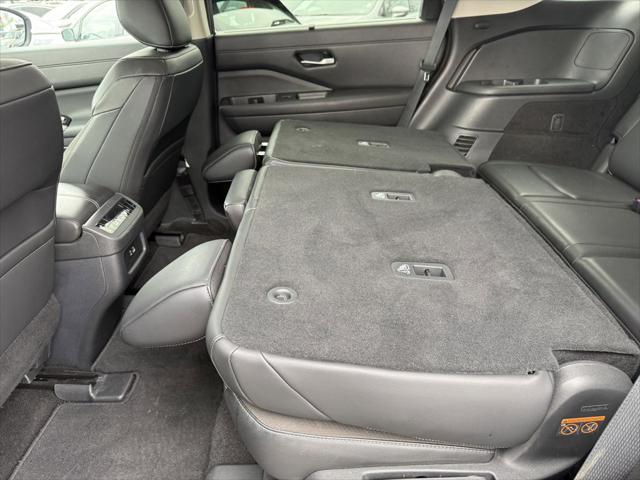 Used 2025 Nissan Pathfinder SL 4WD For Sale in Bellingham, WA