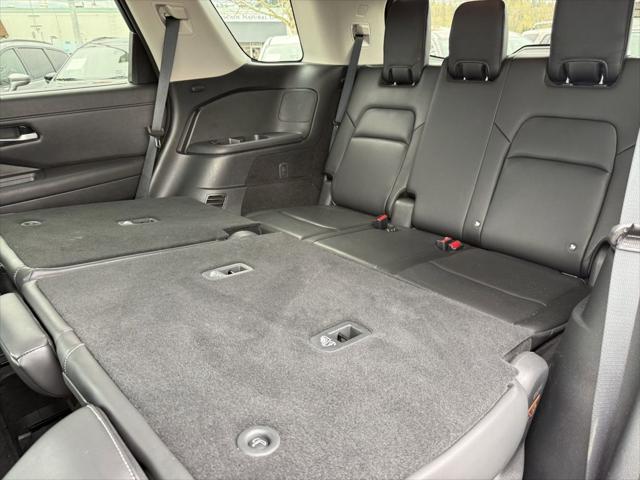Used 2025 Nissan Pathfinder SL 4WD For Sale in Bellingham, WA