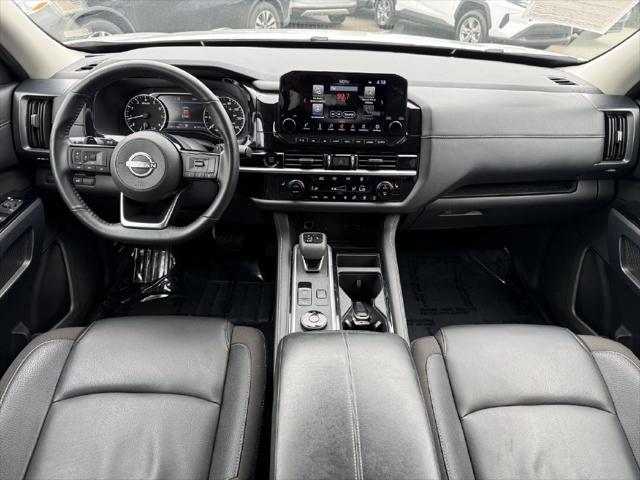 Used 2025 Nissan Pathfinder SL 4WD For Sale in Bellingham, WA