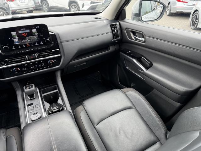 Used 2025 Nissan Pathfinder SL 4WD For Sale in Bellingham, WA
