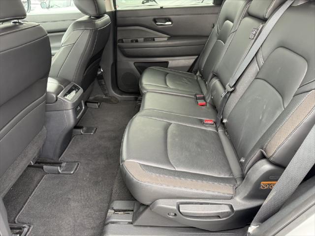 Used 2025 Nissan Pathfinder SL 4WD For Sale in Bellingham, WA