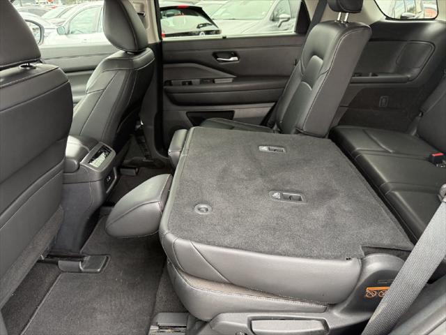 Used 2025 Nissan Pathfinder SL 4WD For Sale in Bellingham, WA